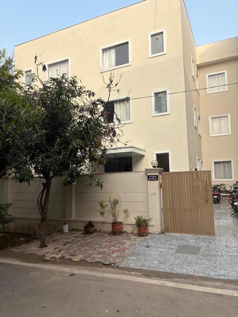 Stepinn - Ess Kay Ess Villa Gurgaon Esterno foto